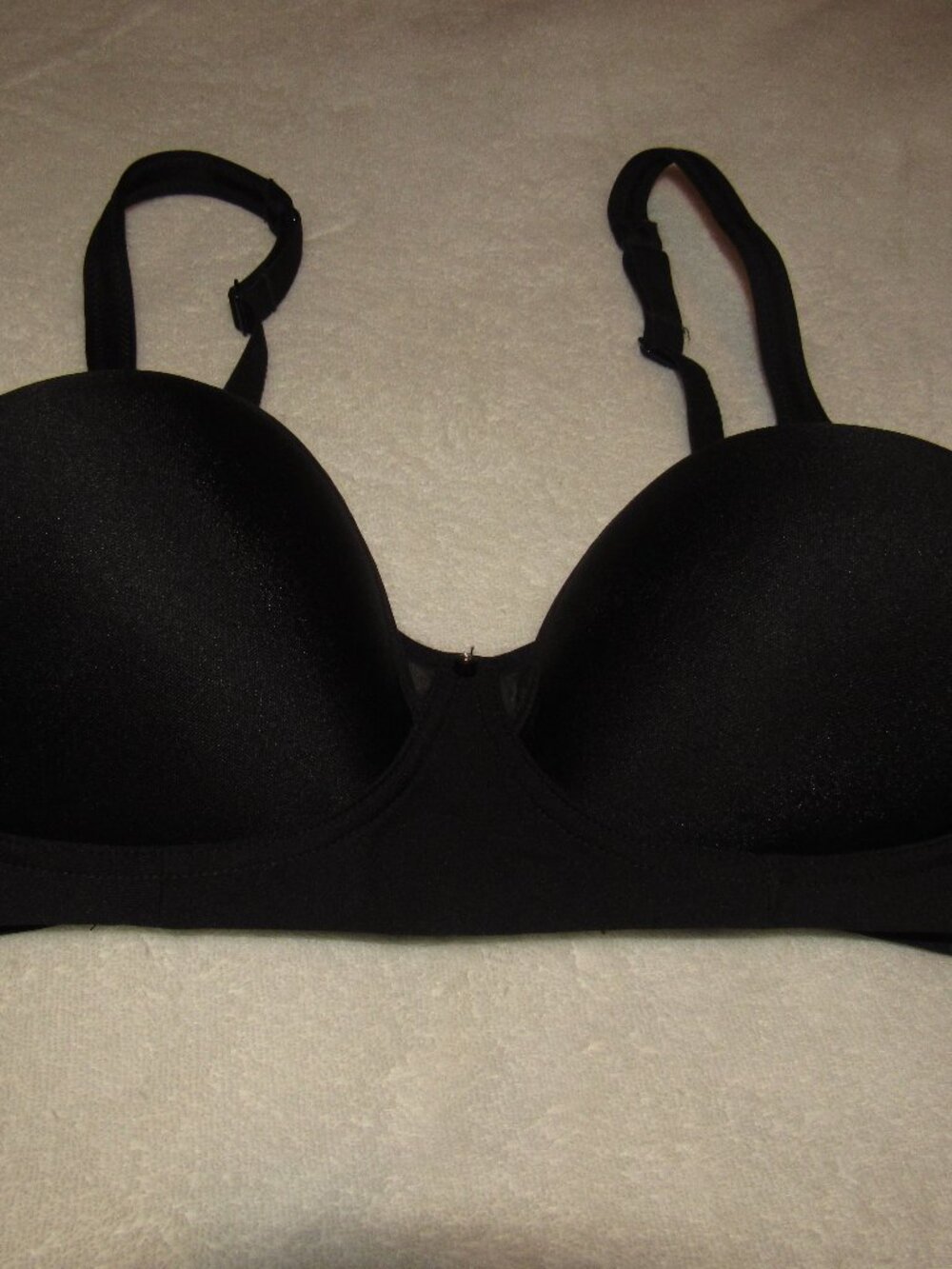 Bali Black Ultra Lite Spacer Wireless Bra Size 36D USED